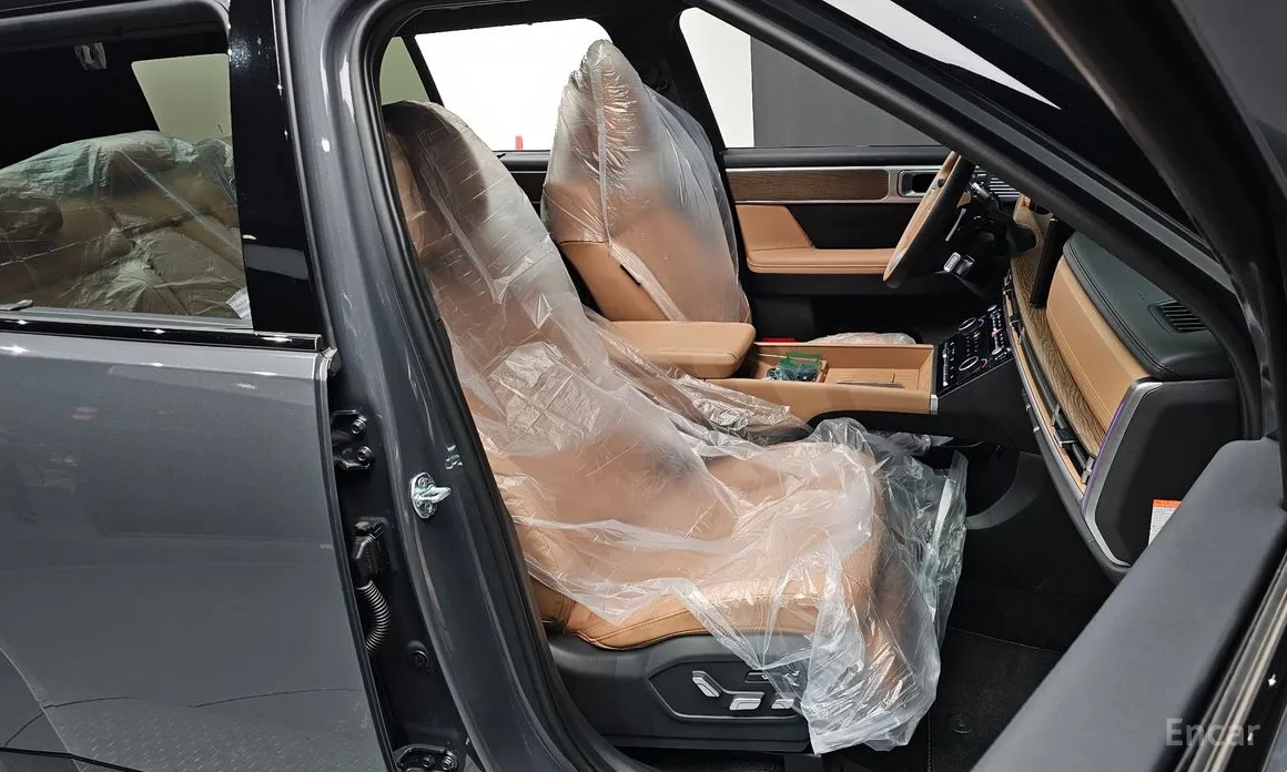 Фото 10 - Hyundai Santa Fe