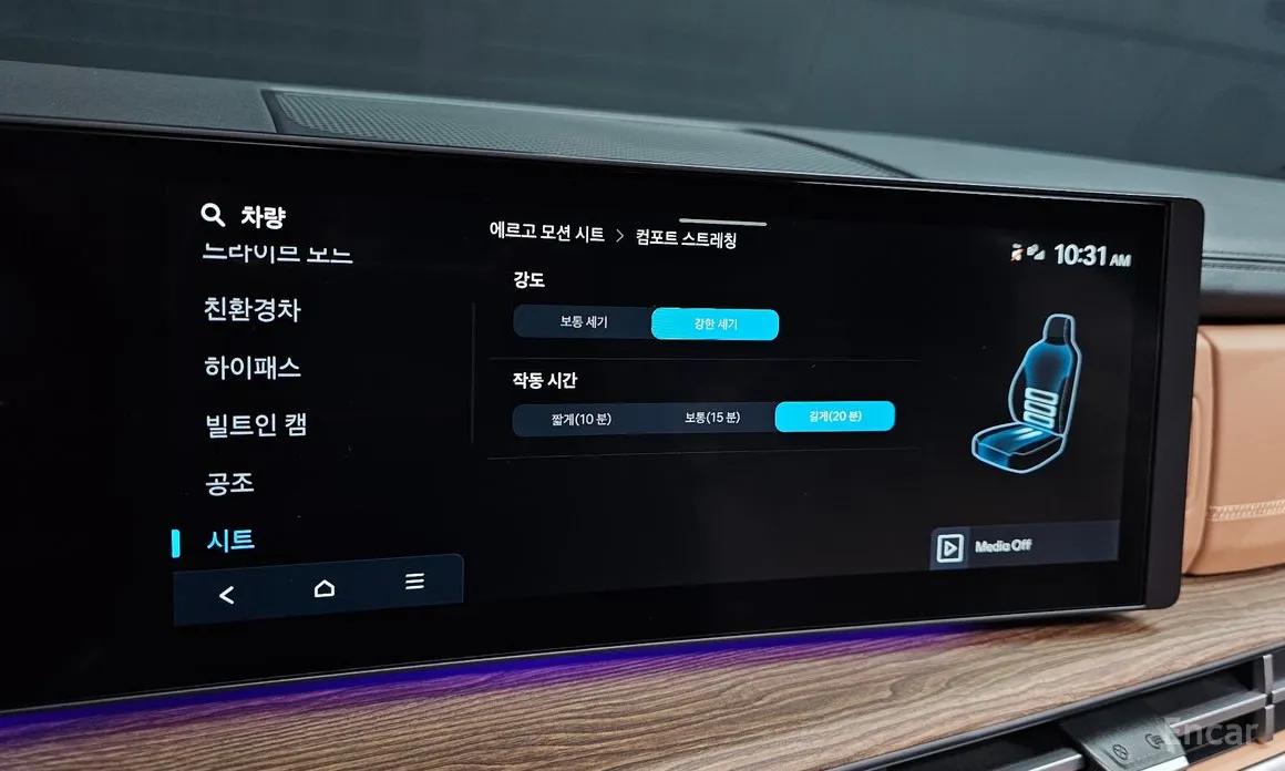 Фото 16 - Hyundai Santa Fe