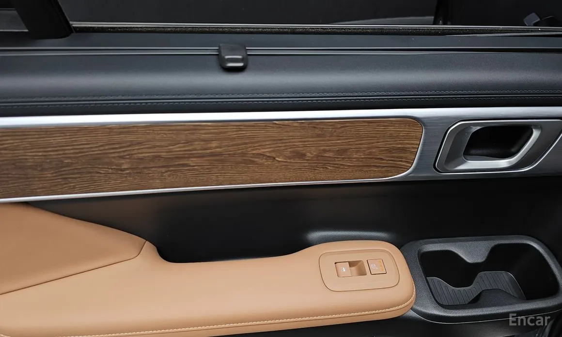 Фото 19 - Hyundai Santa Fe