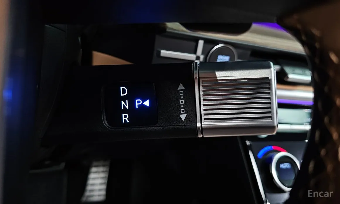 Фото 9 - Hyundai Santa Fe