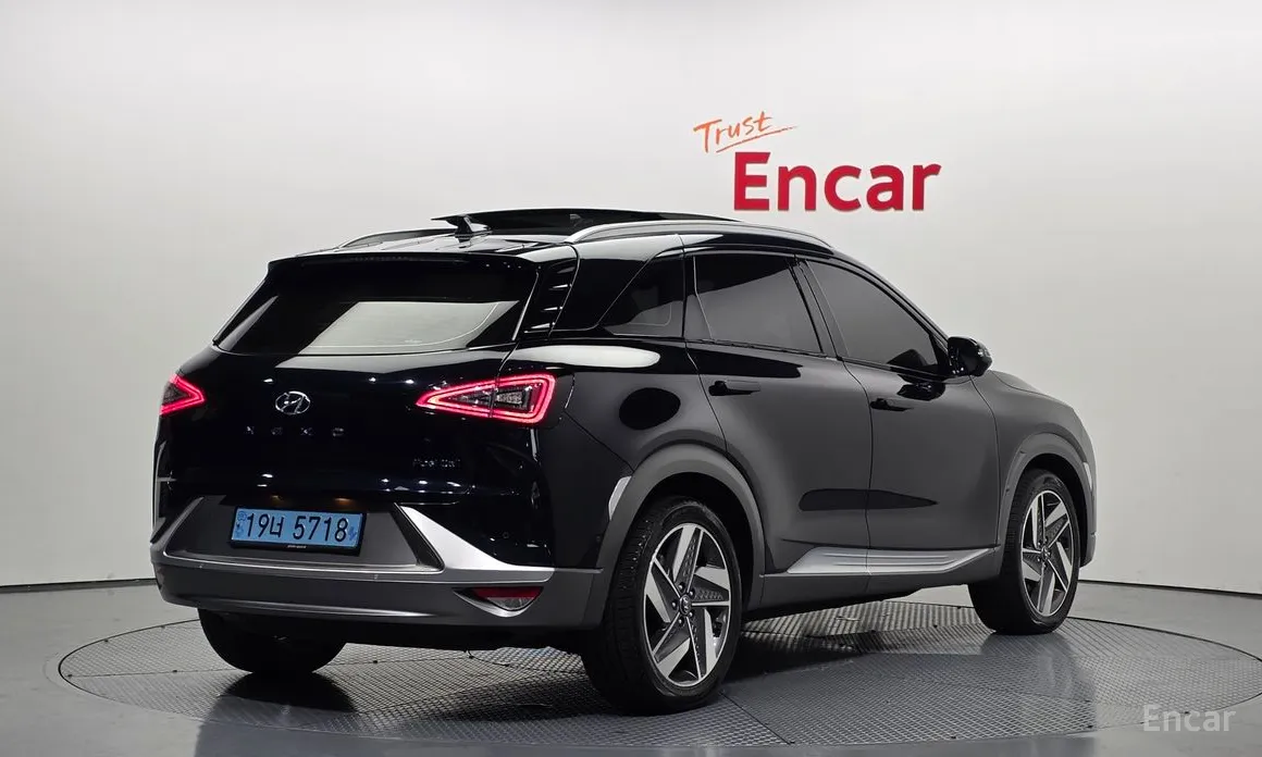 Фото 2 - Hyundai Nexo