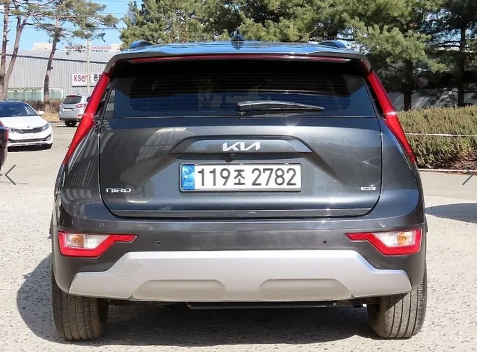 Фото 4 - Kia Niro