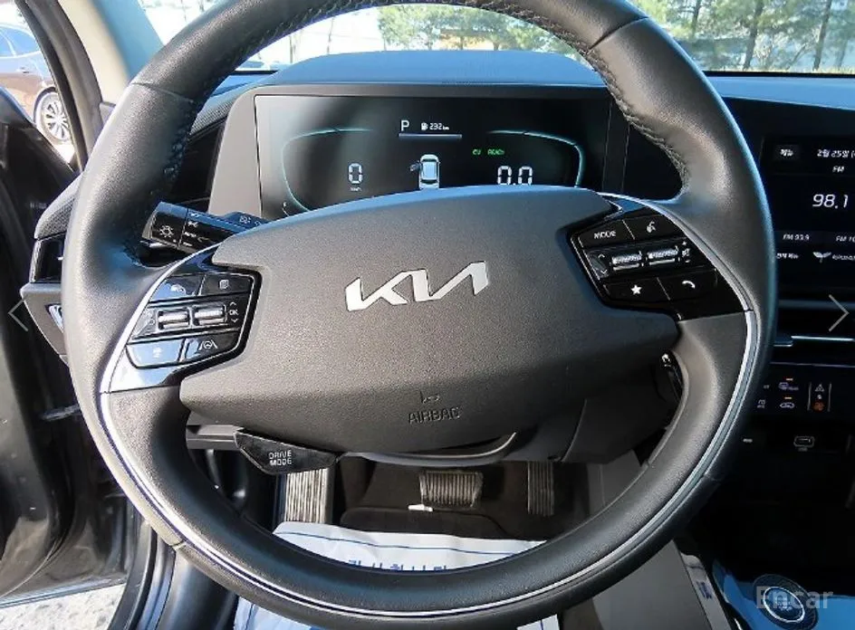 Фото 8 - Kia Niro