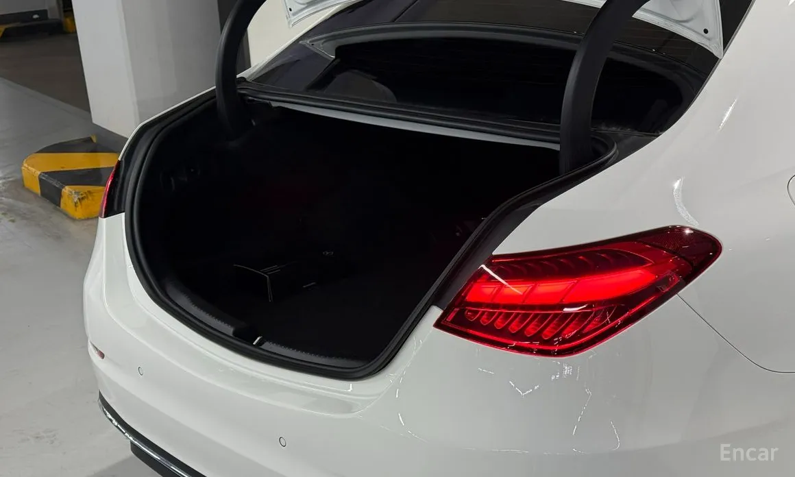 Фото 10 - Mercedes-Benz C-Class