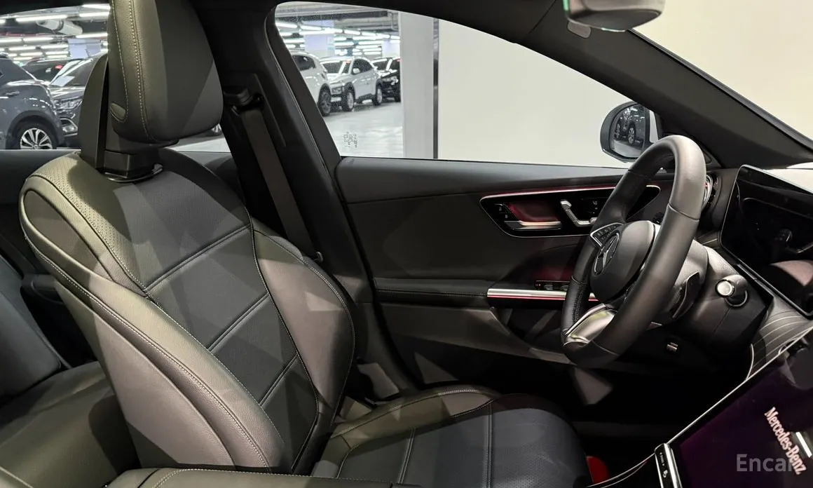 Фото 18 - Mercedes-Benz C-Class