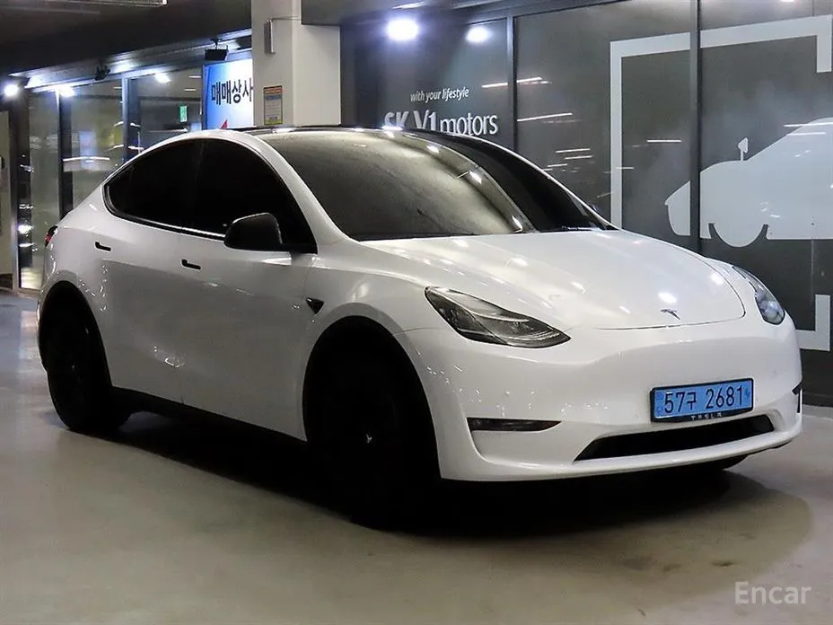 Photo 1 - Tesla Model Y