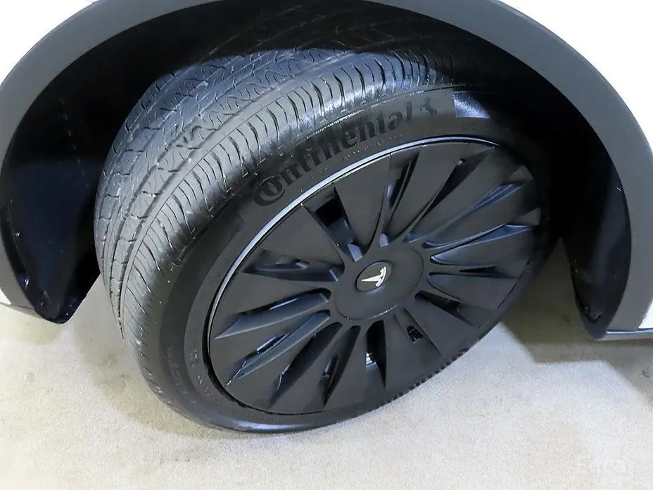 Photo 20 - Tesla Model Y