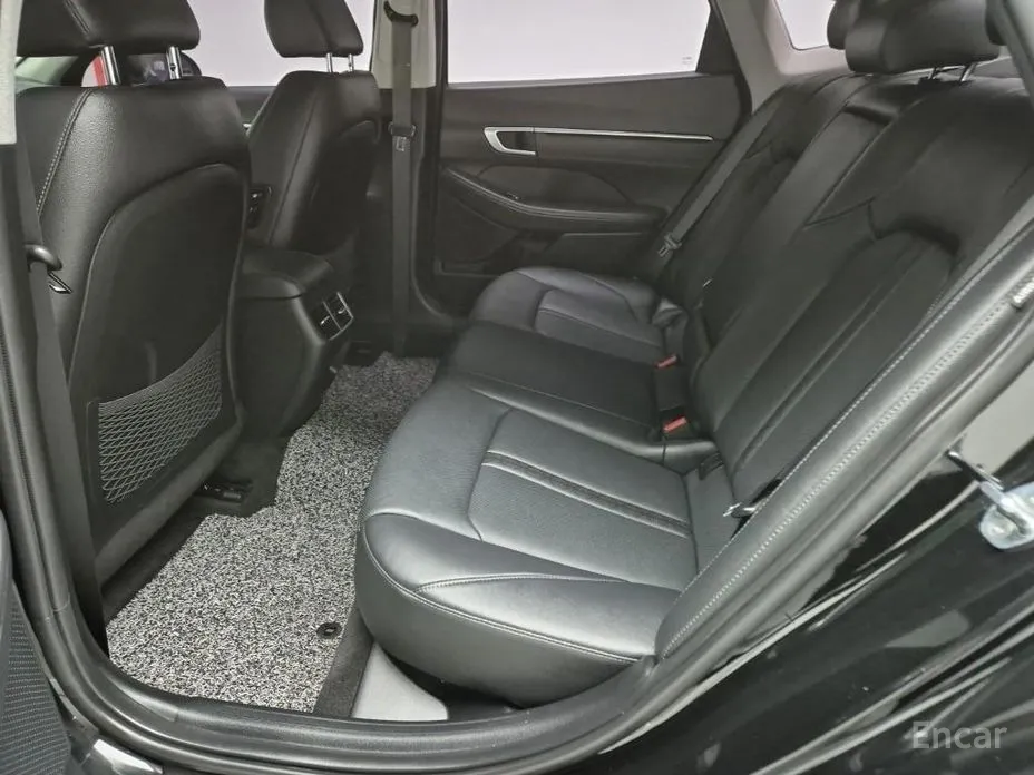 Фото 14 - Hyundai Sonata