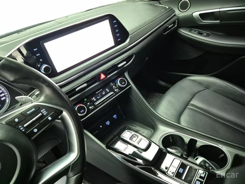 Фото 9 - Hyundai Sonata