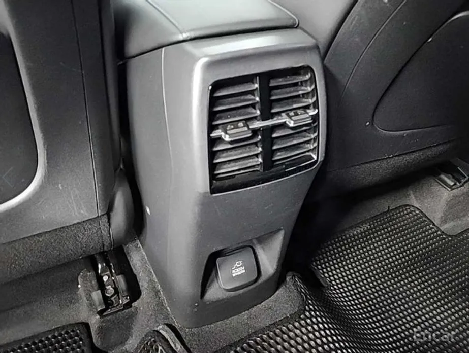 Фото 13 - Kia Niro