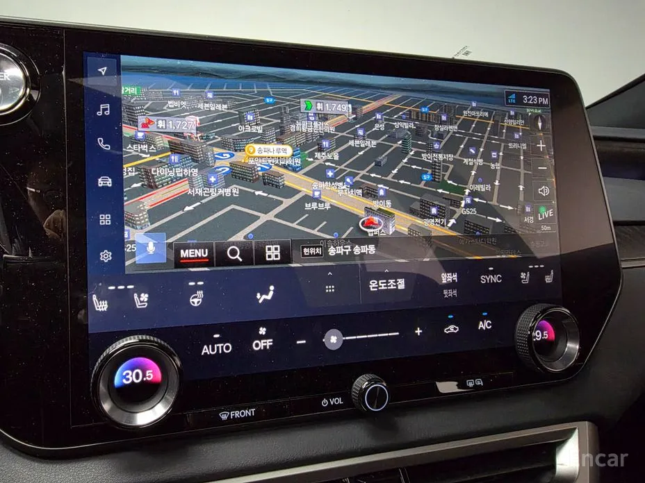 Фото 13 - Lexus RX