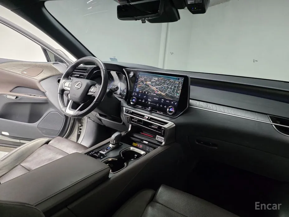 Фото 6 - Lexus RX