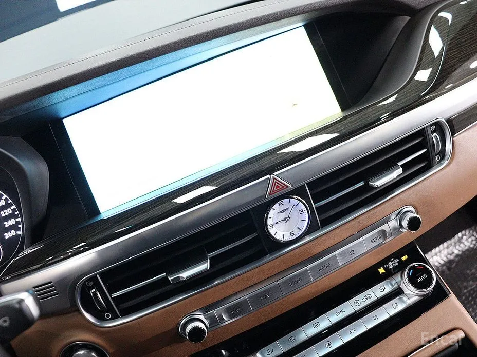 Фото 7 - Genesis G90