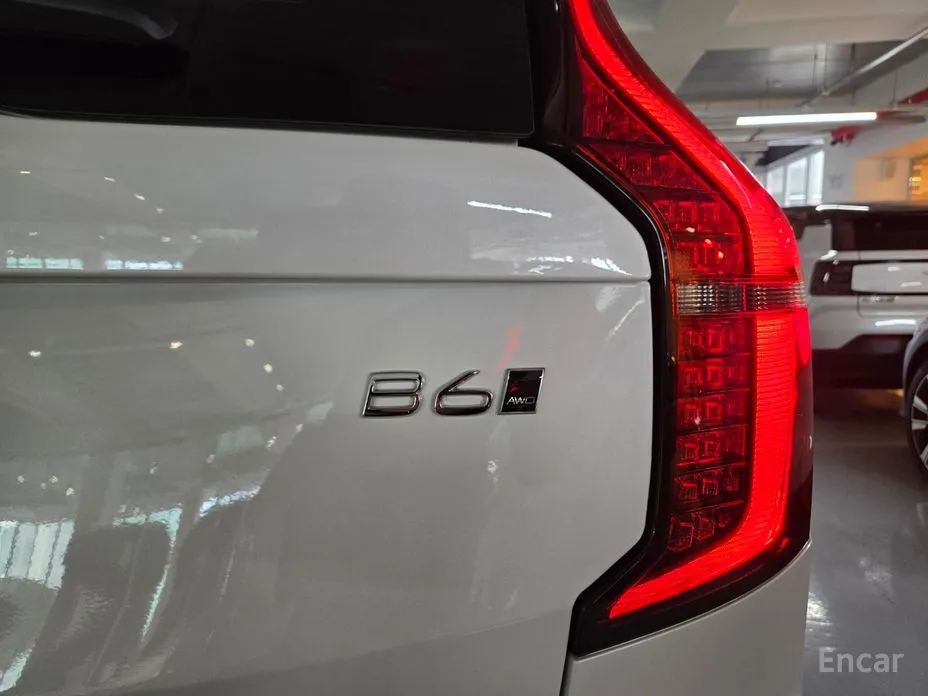 Фото 13 - Volvo XC90