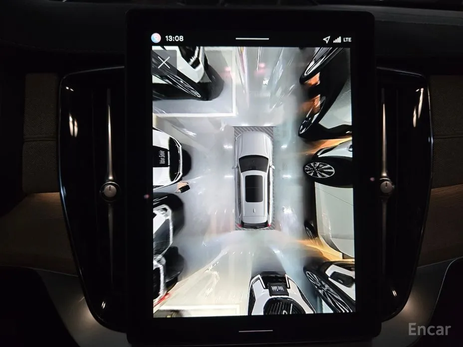 Фото 14 - Volvo XC90