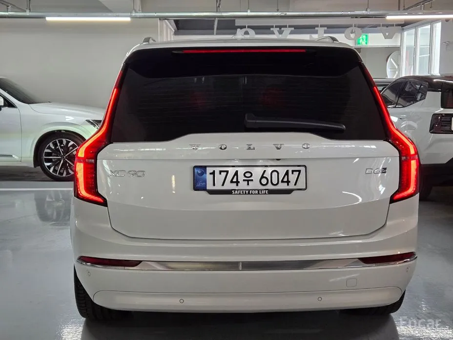 Фото 4 - Volvo XC90