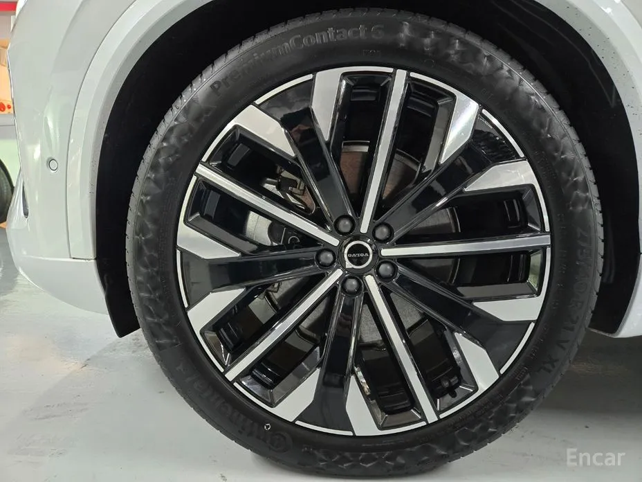 Фото 5 - Volvo XC90