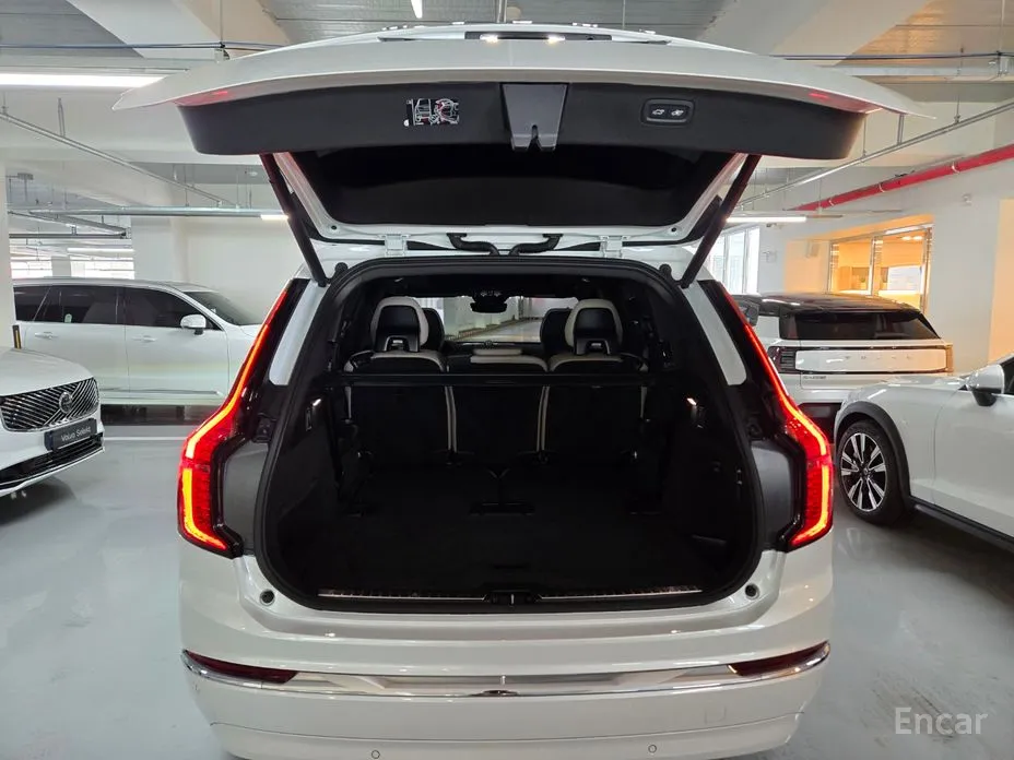 Фото 6 - Volvo XC90