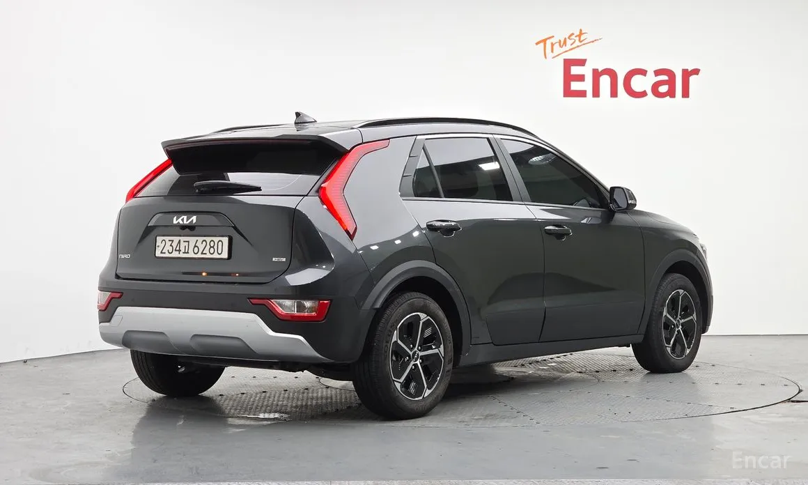 Фото 2 - Kia Niro