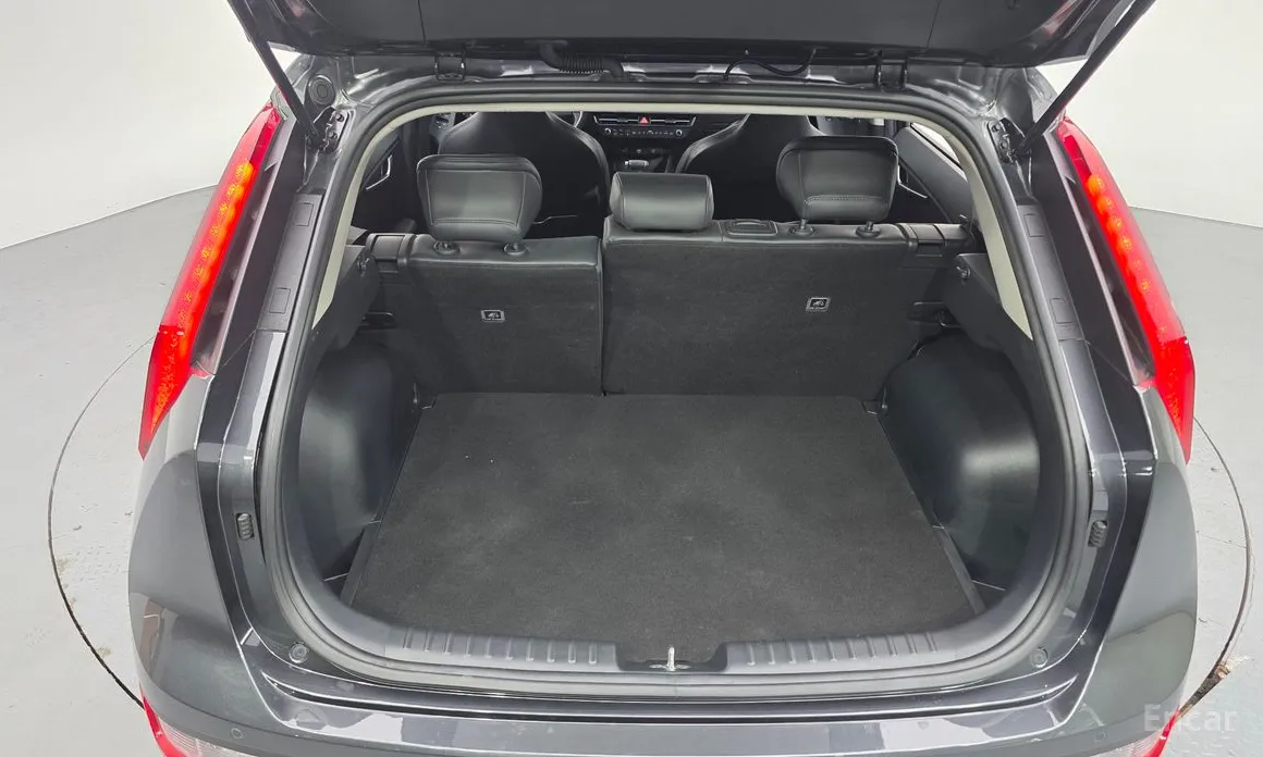 Фото 20 - Kia Niro