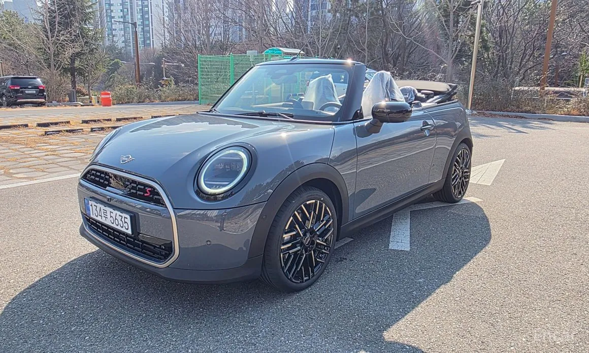 Фото 1 - Mini Cooper Convertible