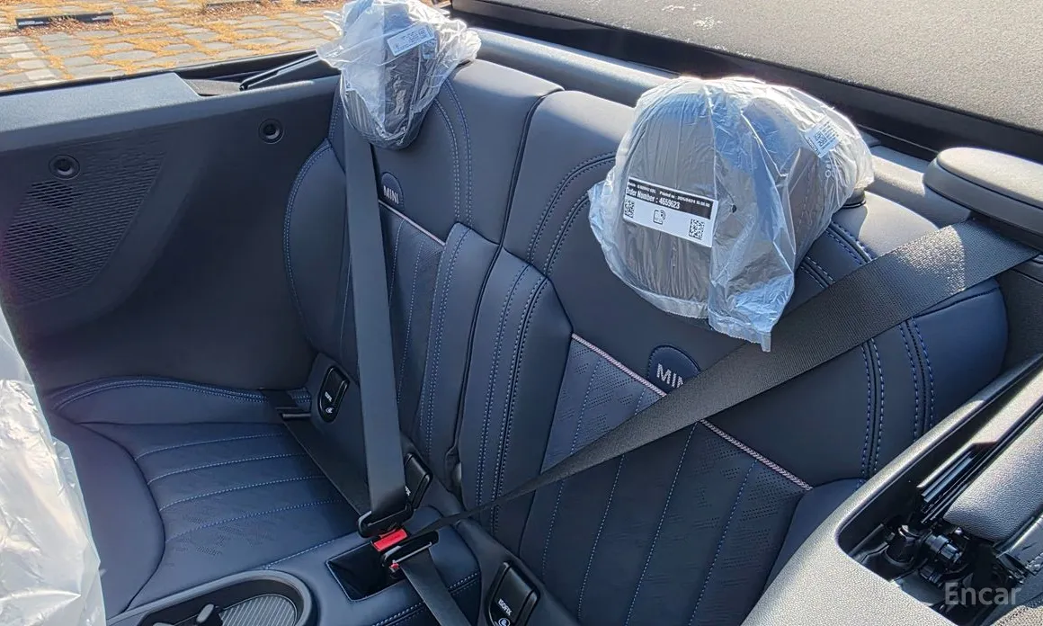 Фото 10 - Mini Cooper Convertible