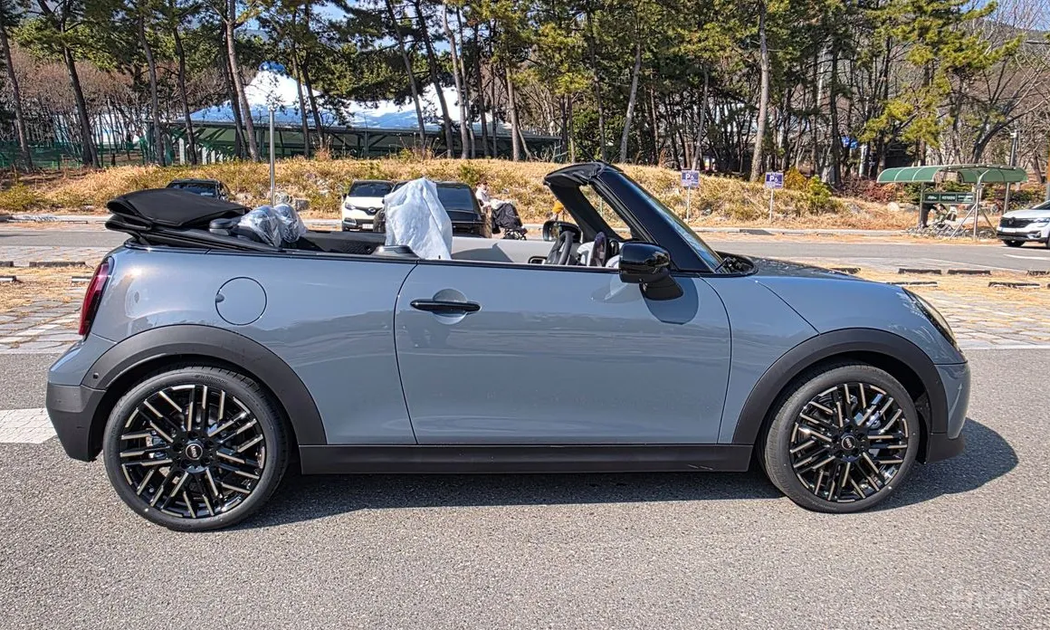 Фото 14 - Mini Cooper Convertible