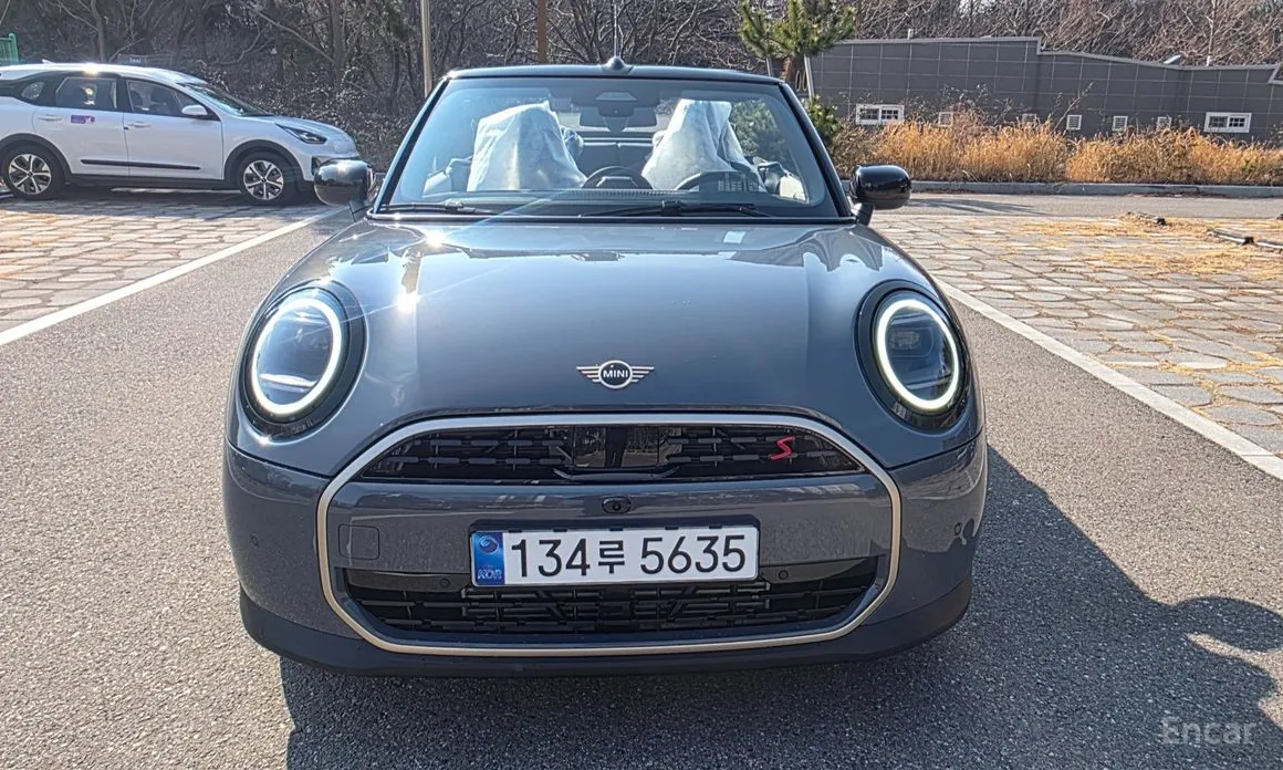 Фото 3 - Mini Cooper Convertible