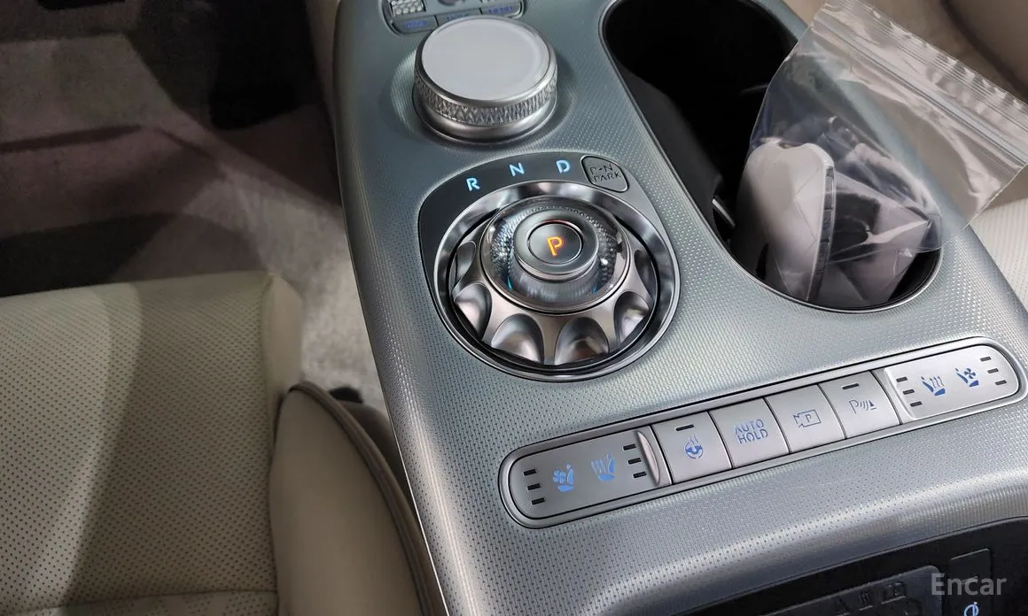 Фото 9 - Genesis GV60