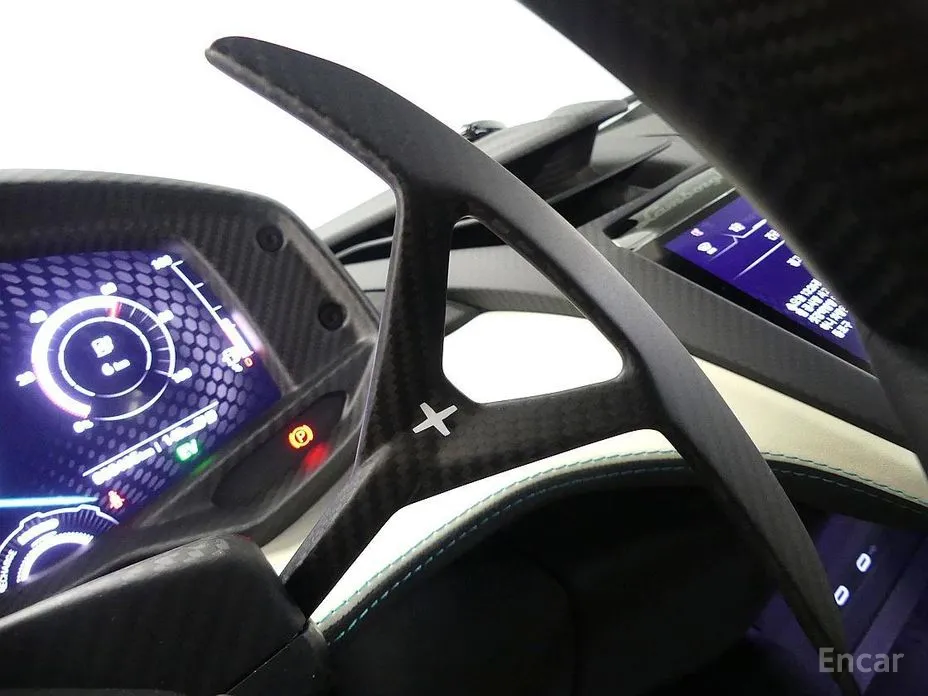 Фото 8 - Lamborghini Revuelto