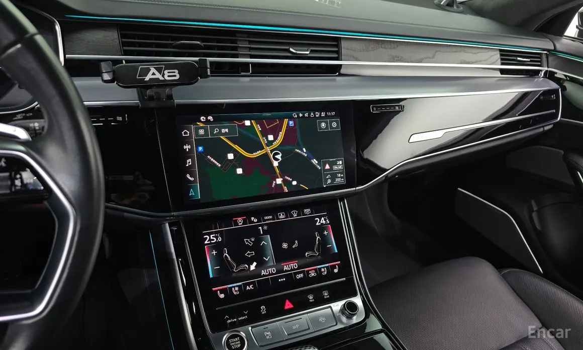 Фото 14 - Audi A8