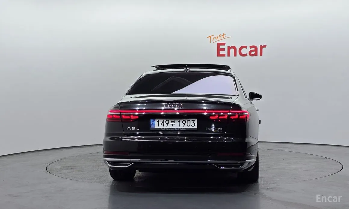 Фото 4 - Audi A8