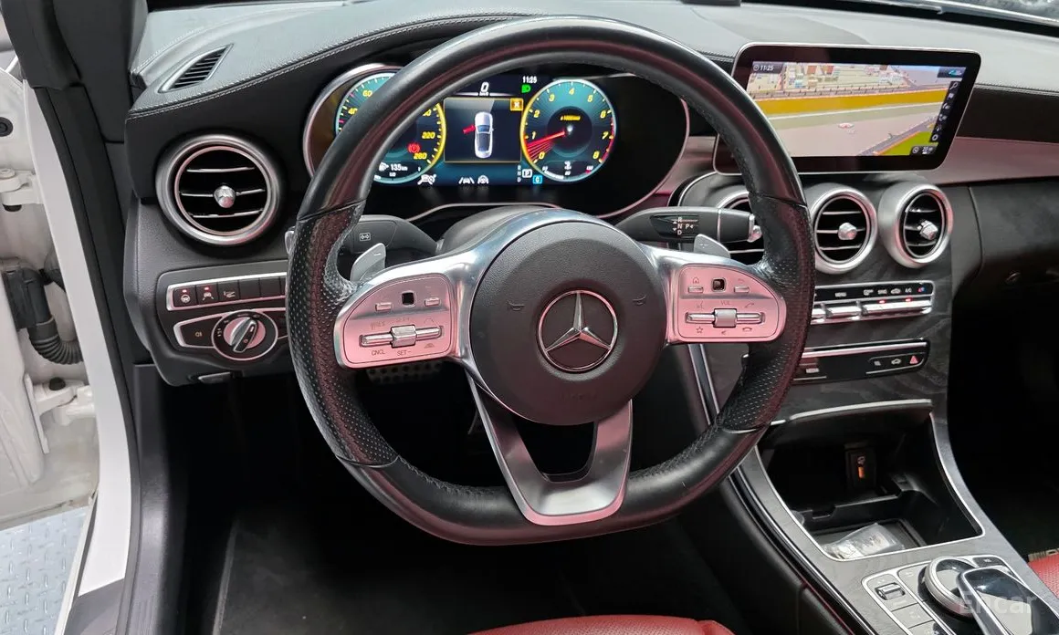 Фото 13 - Mercedes-Benz C-Class