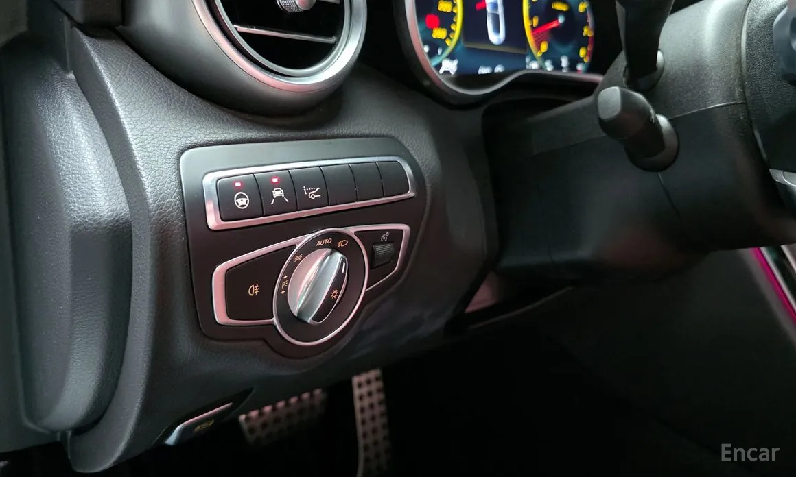 Фото 15 - Mercedes-Benz C-Class