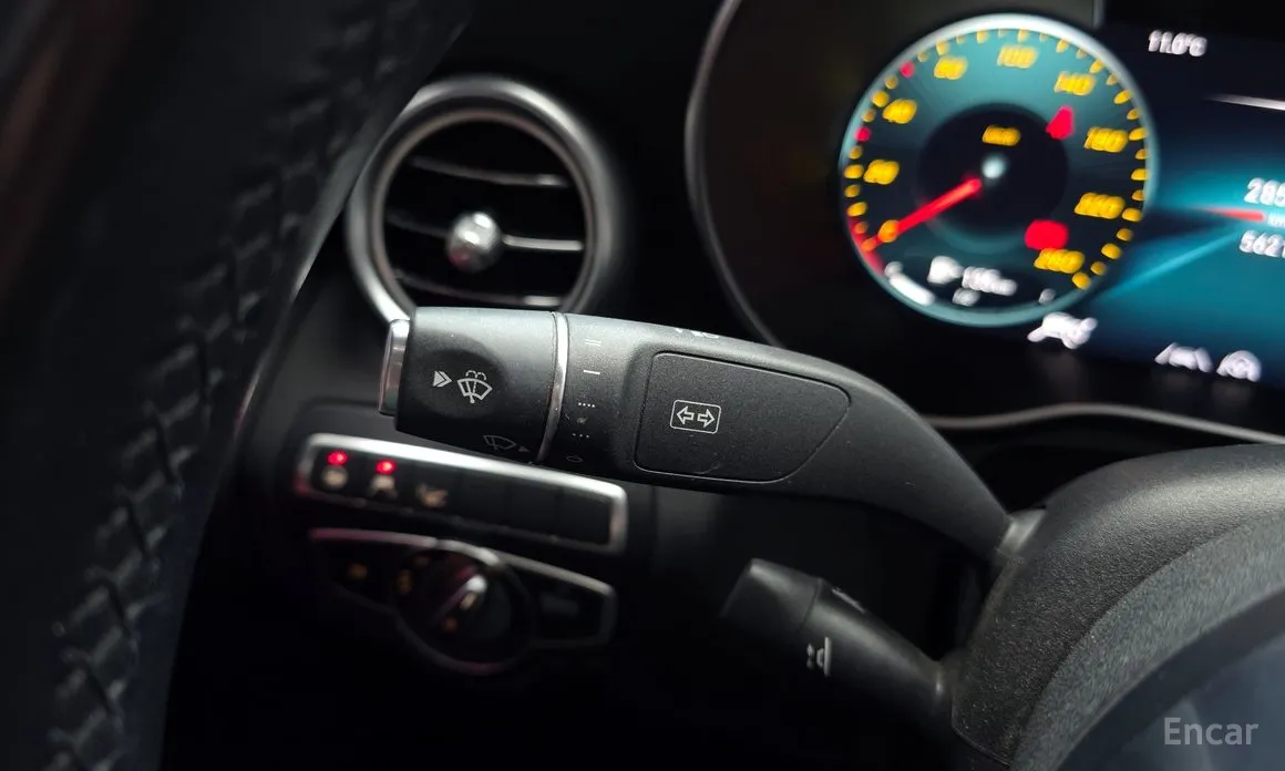 Фото 16 - Mercedes-Benz C-Class