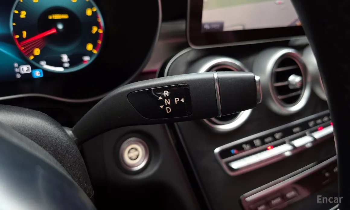 Фото 9 - Mercedes-Benz C-Class