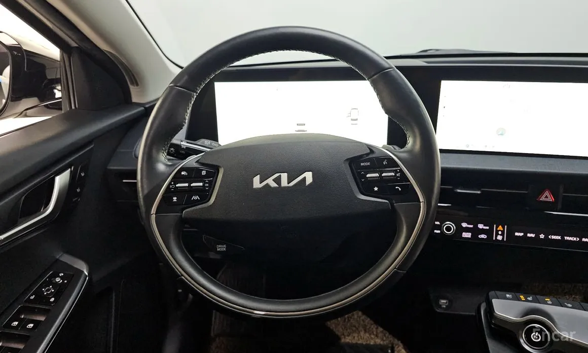 Фото 15 - Kia EV6