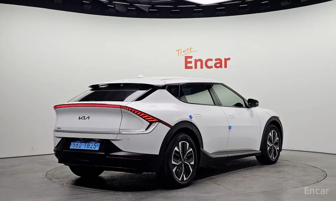 Фото 2 - Kia EV6