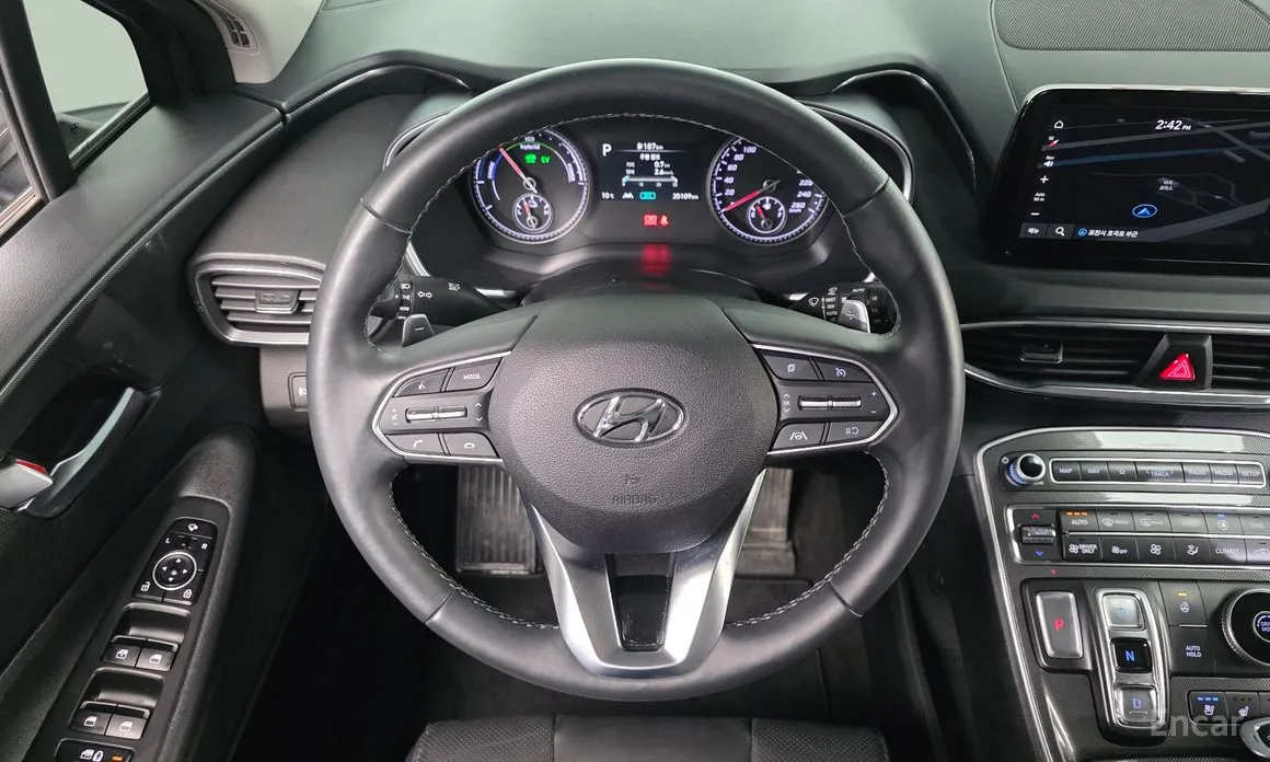 Фото 13 - Hyundai Santa Fe