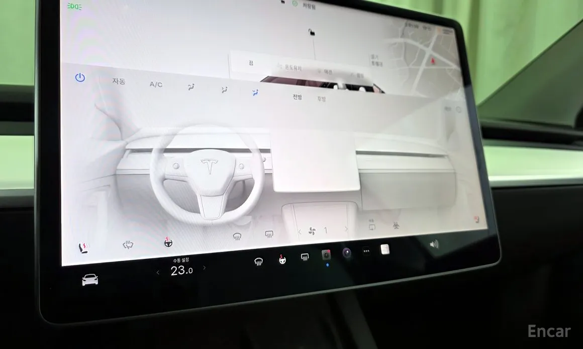 Photo 16 - Tesla Model Y