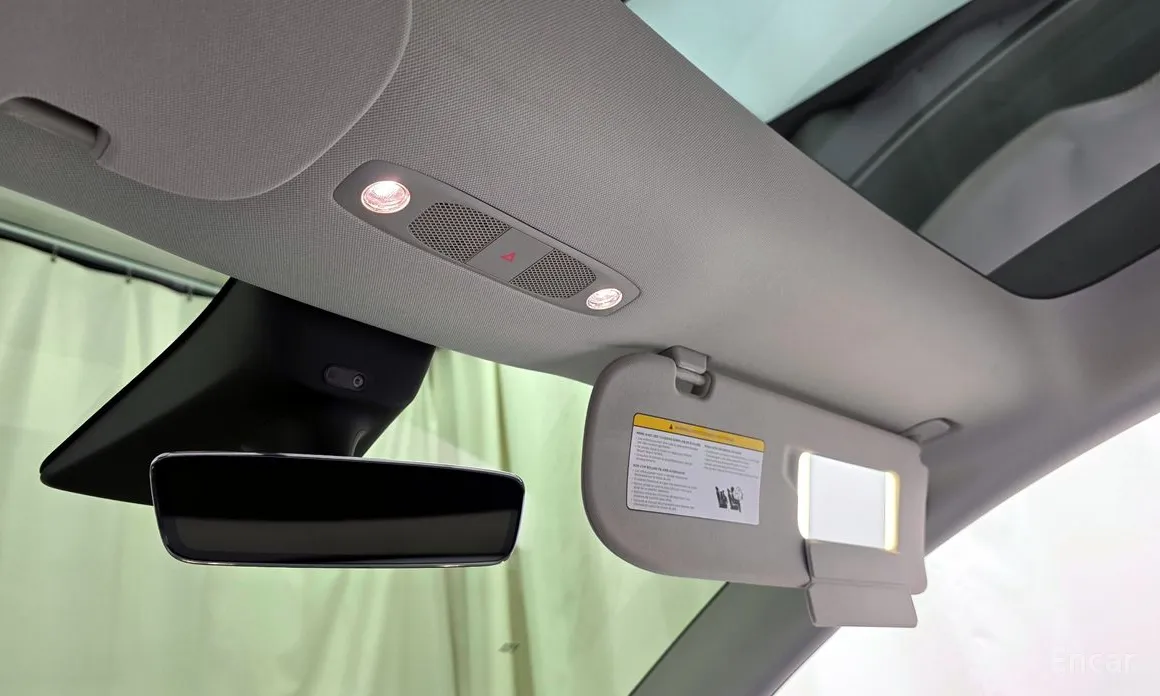 Photo 17 - Tesla Model Y