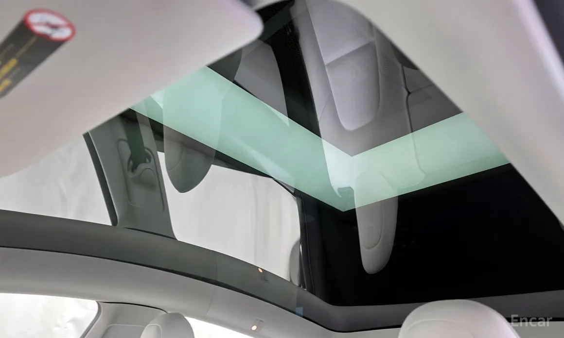 Photo 19 - Tesla Model Y