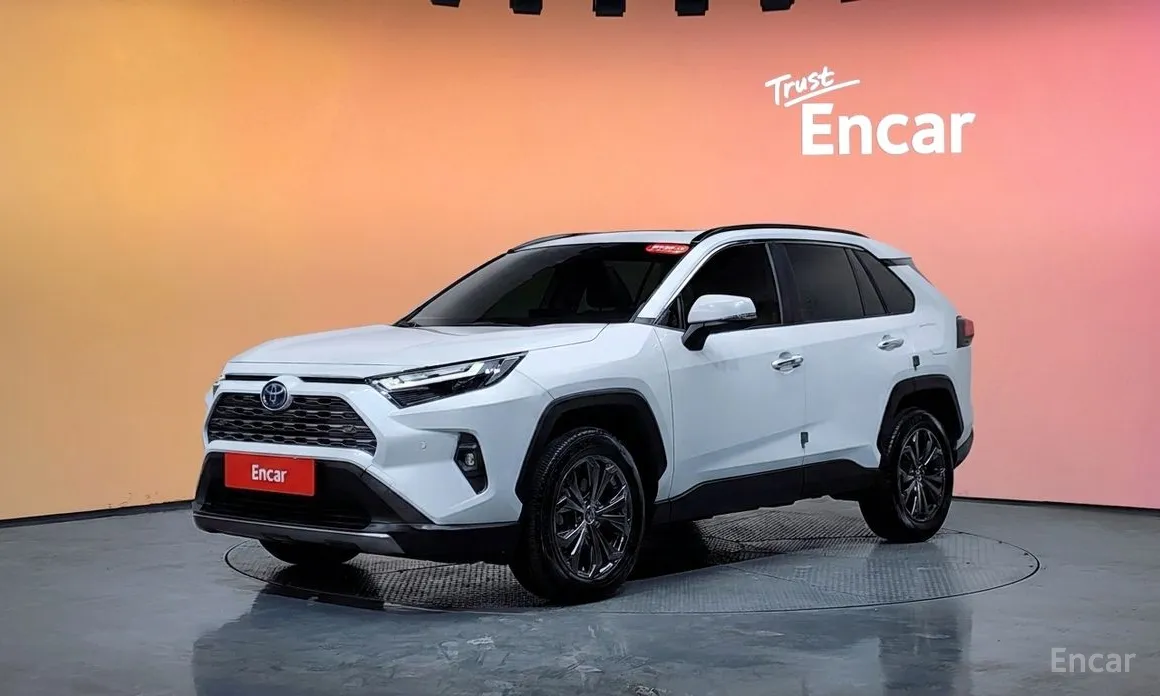 Фото 1 - Toyota RAV4