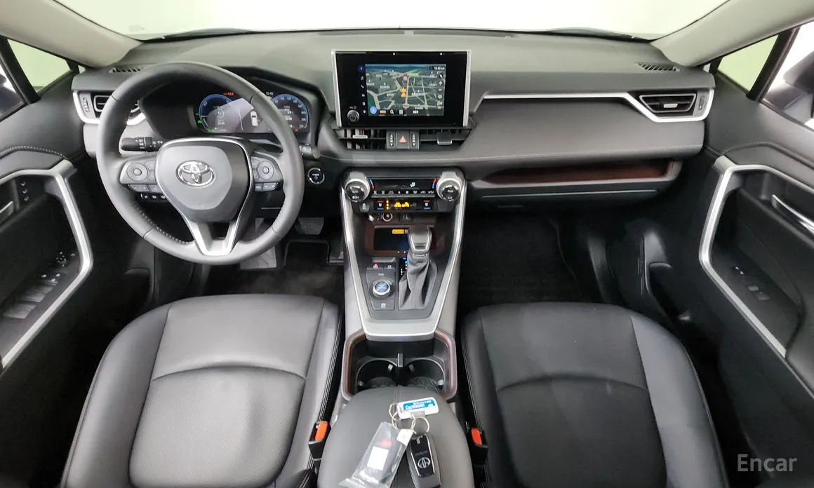 Фото 7 - Toyota RAV4