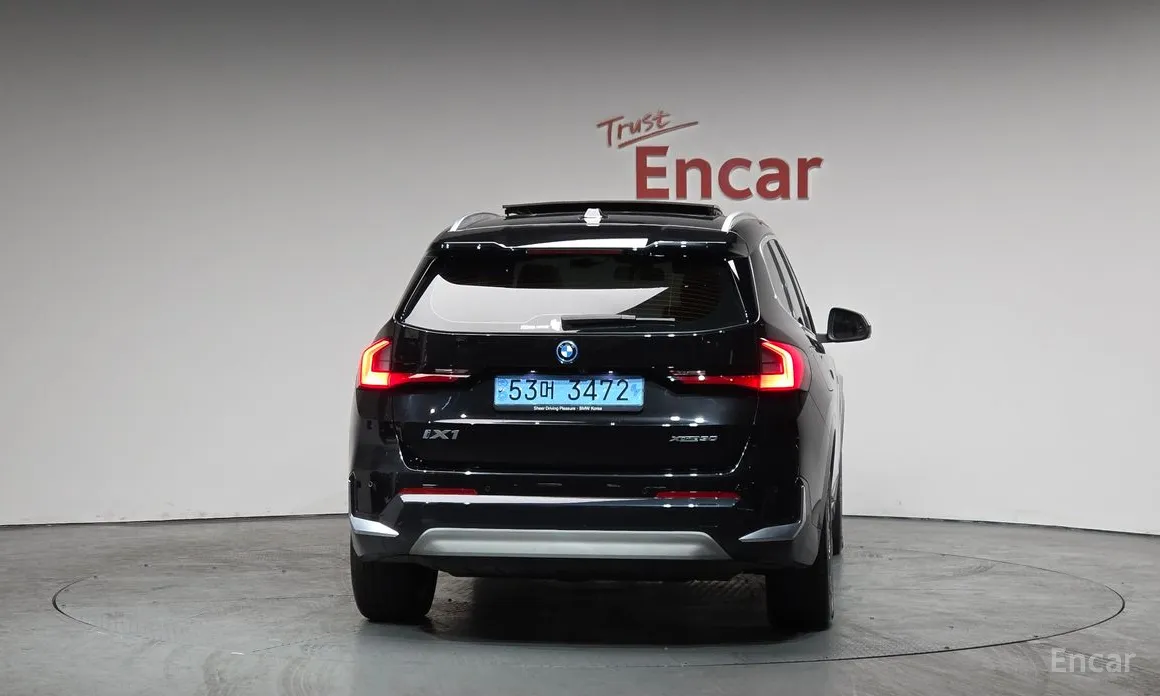 Фото 4 - BMW iX1