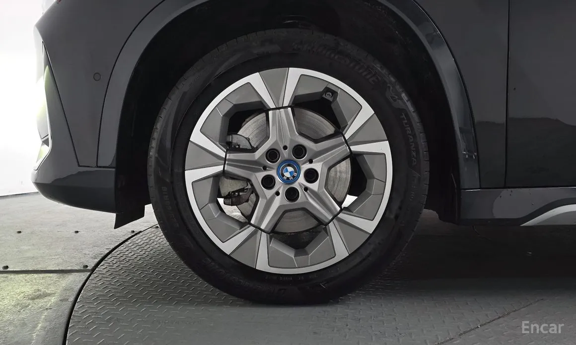 Фото 5 - BMW iX1