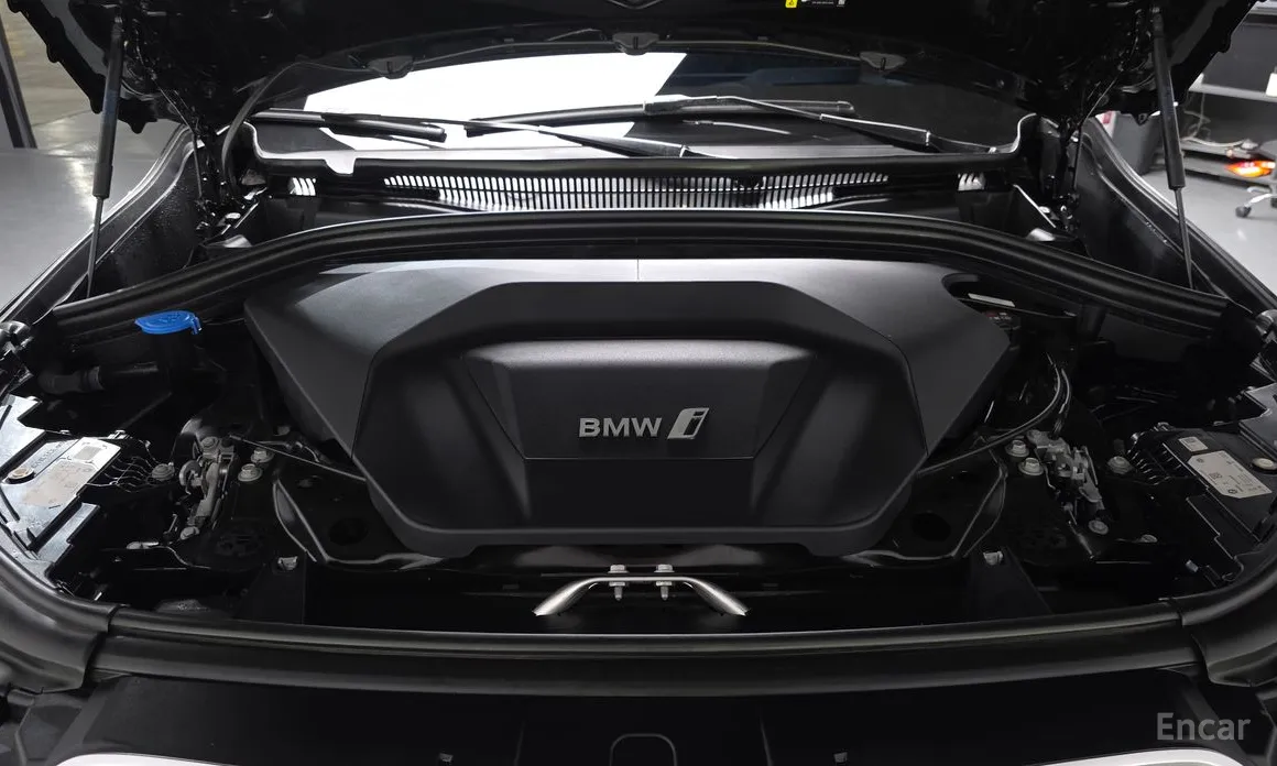 Фото 6 - BMW iX1