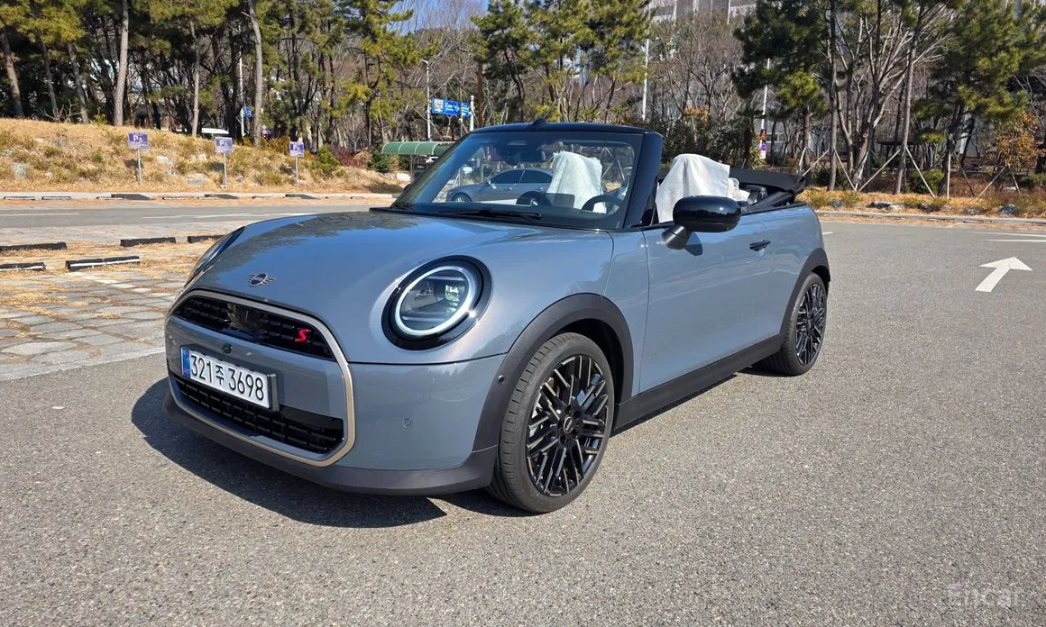 Фото 1 - Mini Cooper Convertible