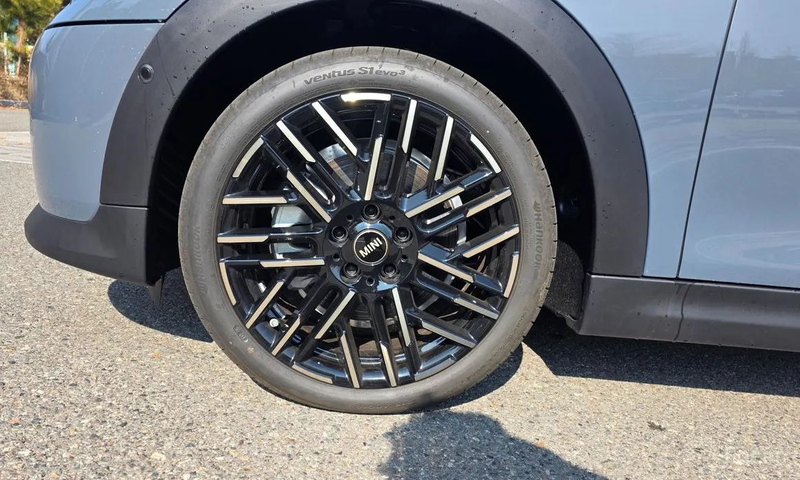 Фото 5 - Mini Cooper Convertible