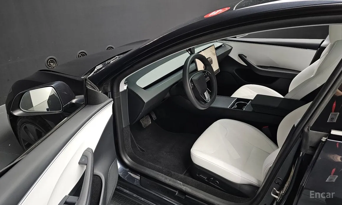 Фото 11 - Tesla Model 3